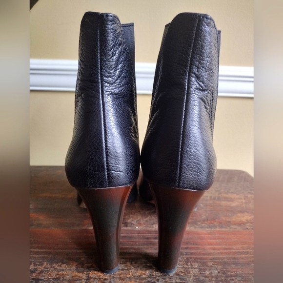Donald Pliner Black Ankle Boots Size 9.5 - Picture 6 of 9
